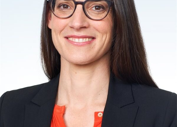 MAYER AS VICE PRESIDENT