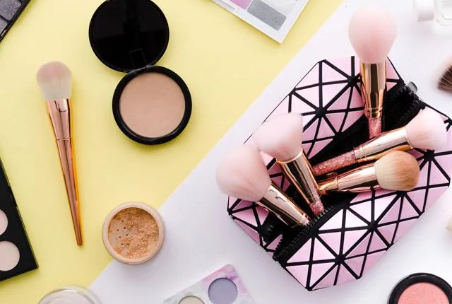 SELECTING MAKEUP PRODUCTS FOR YOUR WHOLESALE BEAUTY BUSINESS