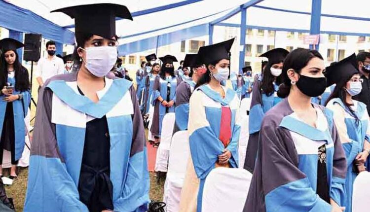 Women Make Up 13 Per Cent of Scientists, Science Faculty: Survey